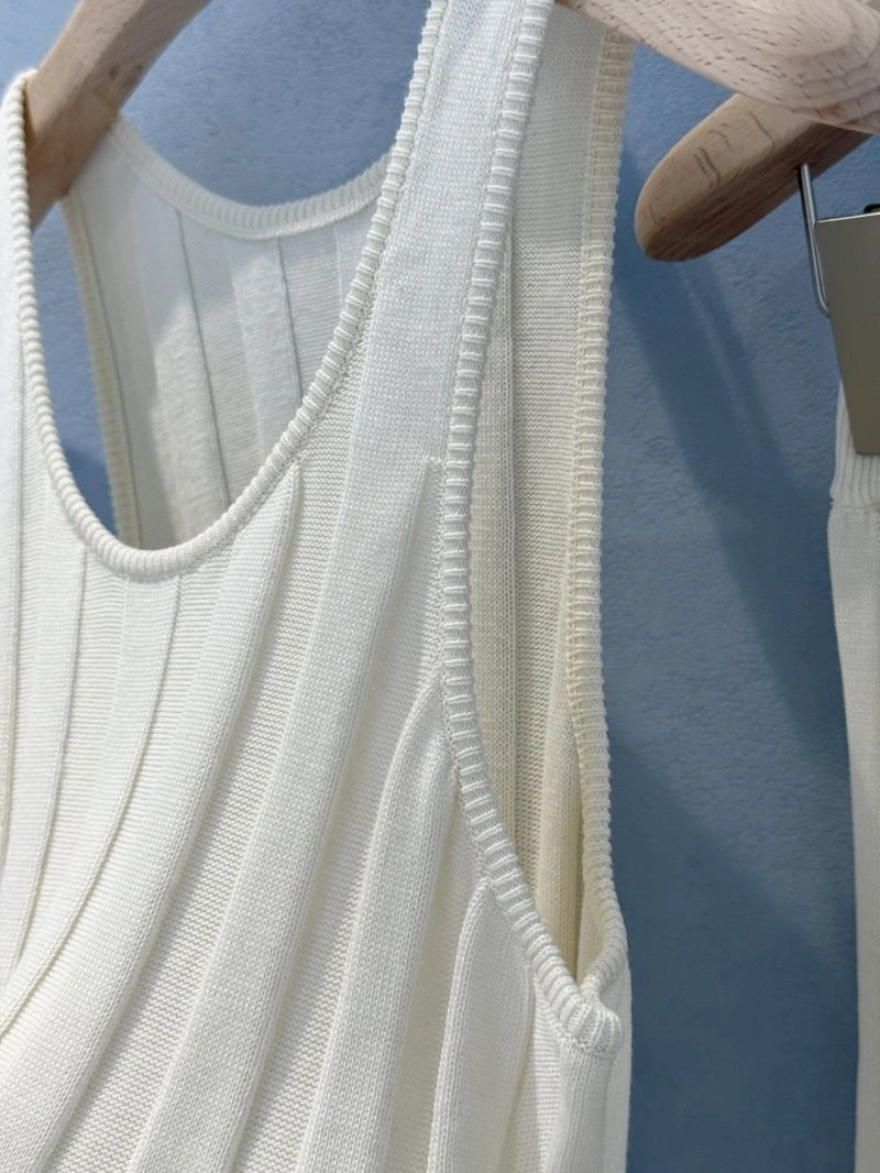 Minimalist Unclassified Brand Dress 155725
