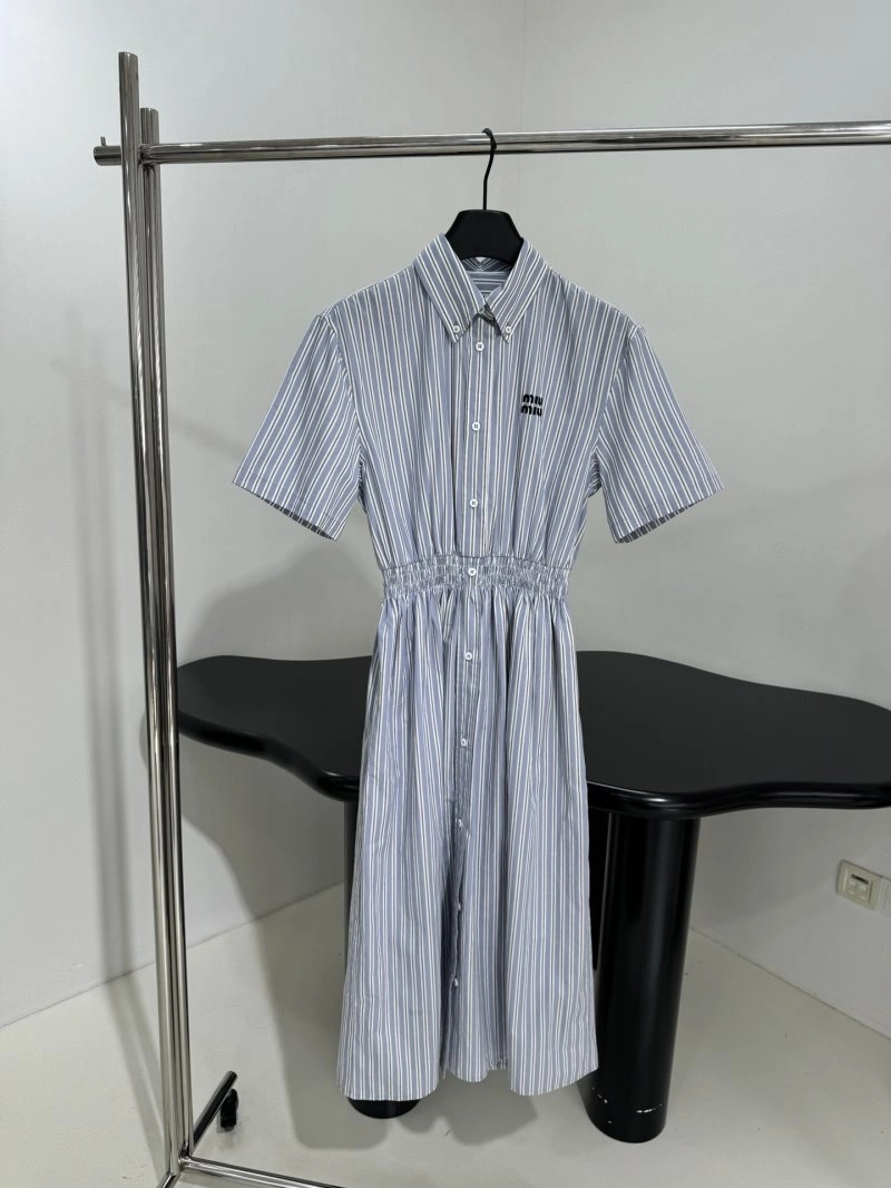 Unclassified Brand Dress SmoothTexture 155700