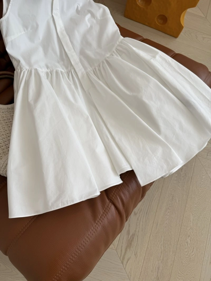ModernLook Unclassified Brand Dress 155637