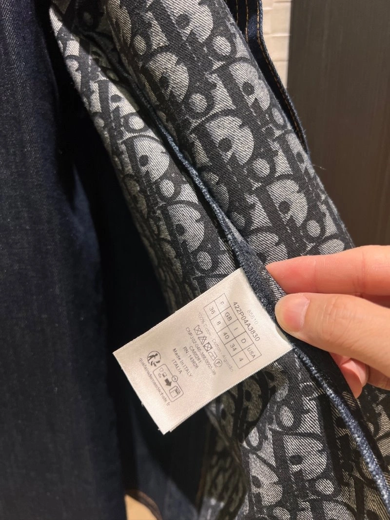 Bold Unclassified Brand Dress 147963