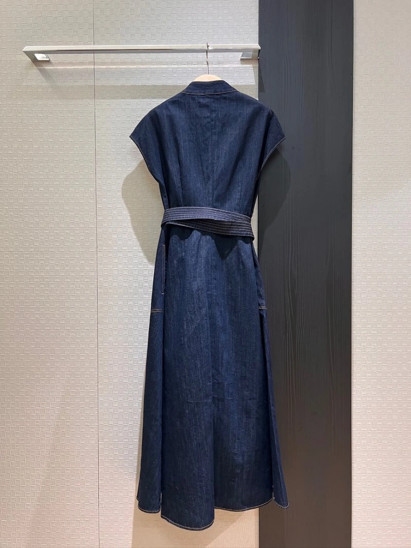 Bold Unclassified Brand Dress 147963