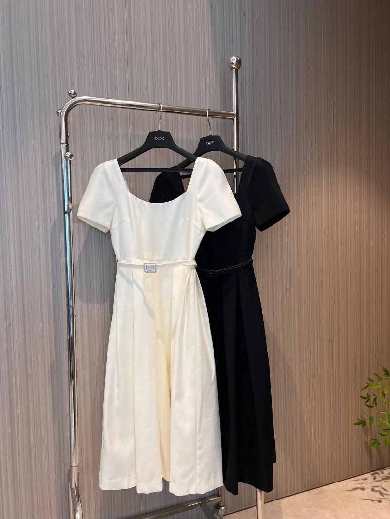 Unique Unclassified Brand Dress 147889