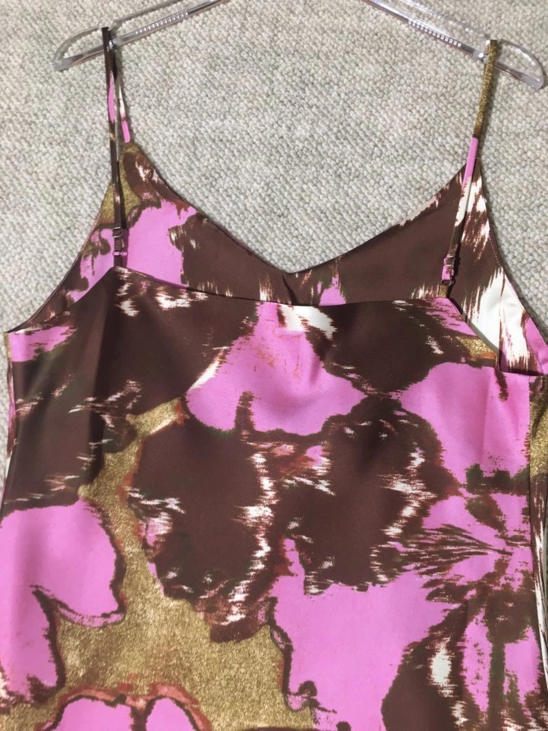 Resilient Unclassified Brand Dress 154194