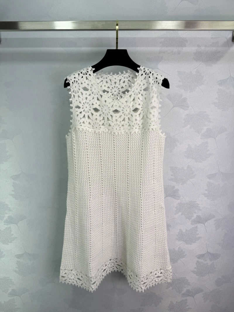 Minimalist Unclassified Brand Dress 154030