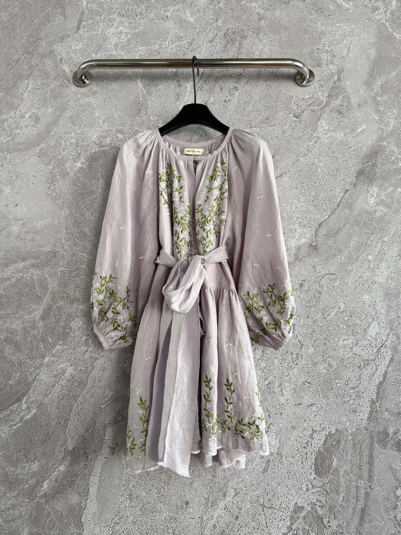 Vibrant Unclassified Brand Dress 154019