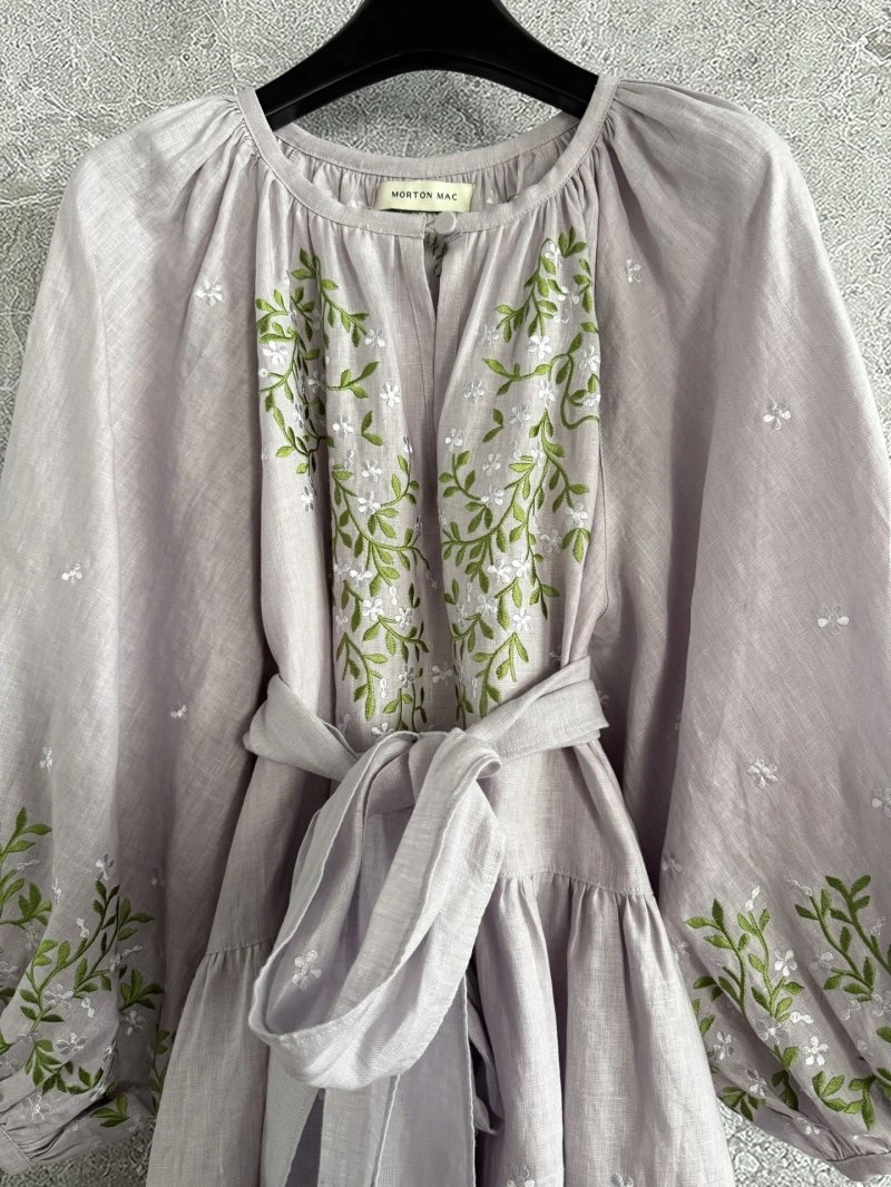 Vibrant Unclassified Brand Dress 154019
