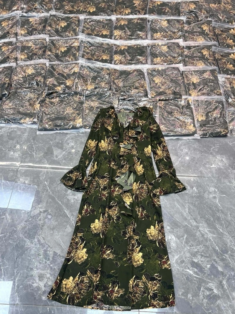 FreshLook Unclassified Brand Dress 152923