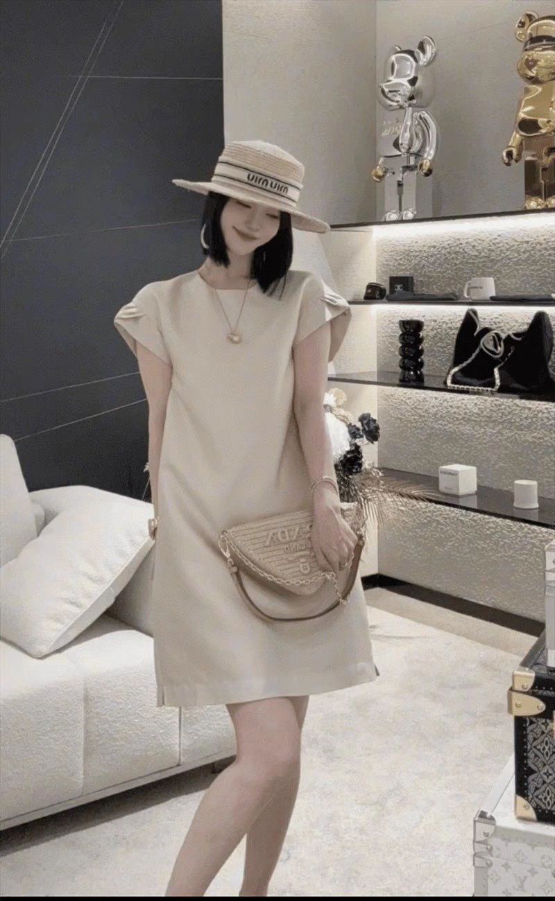 HighQuality Unclassified Brand Dress 152840