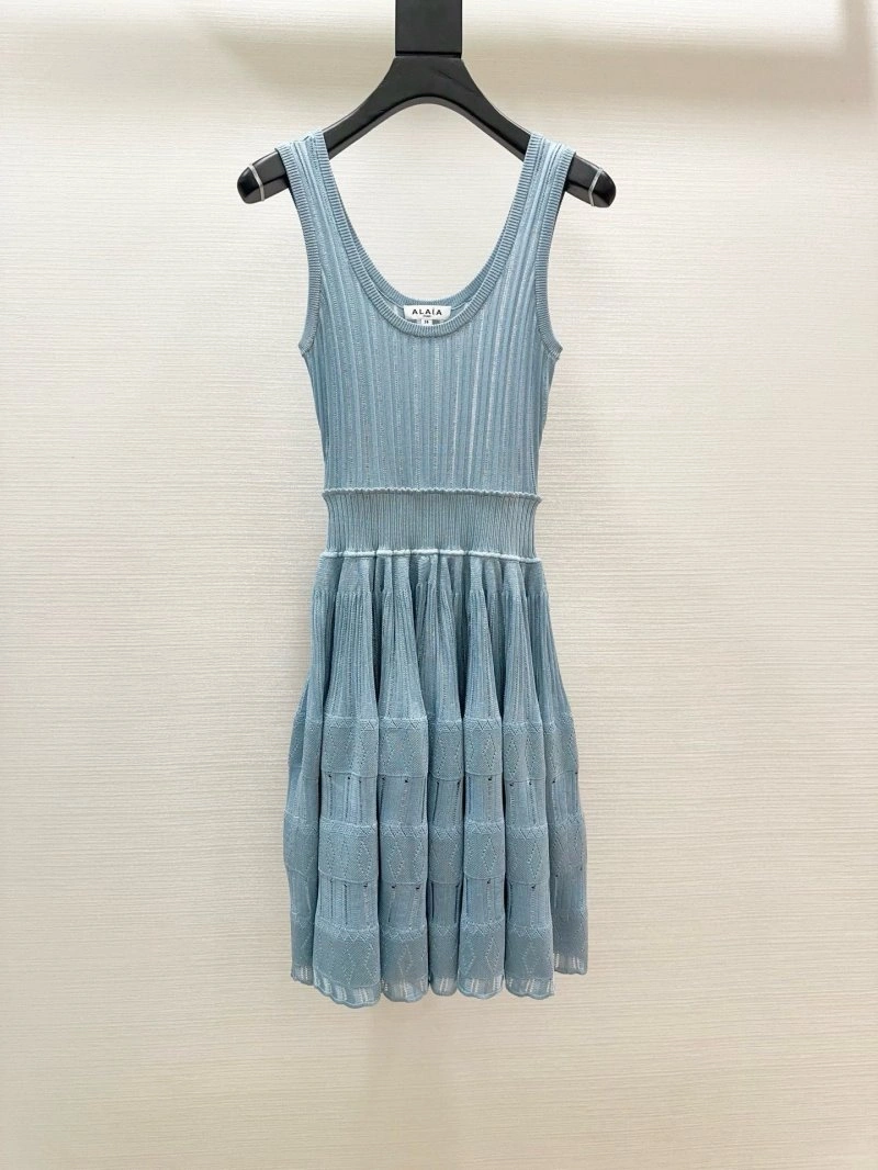 Resilient Unclassified Brand Dress 152776