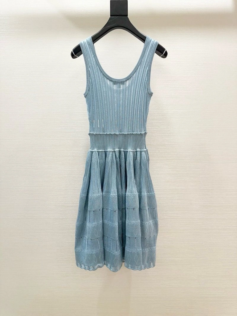 Resilient Unclassified Brand Dress 152776