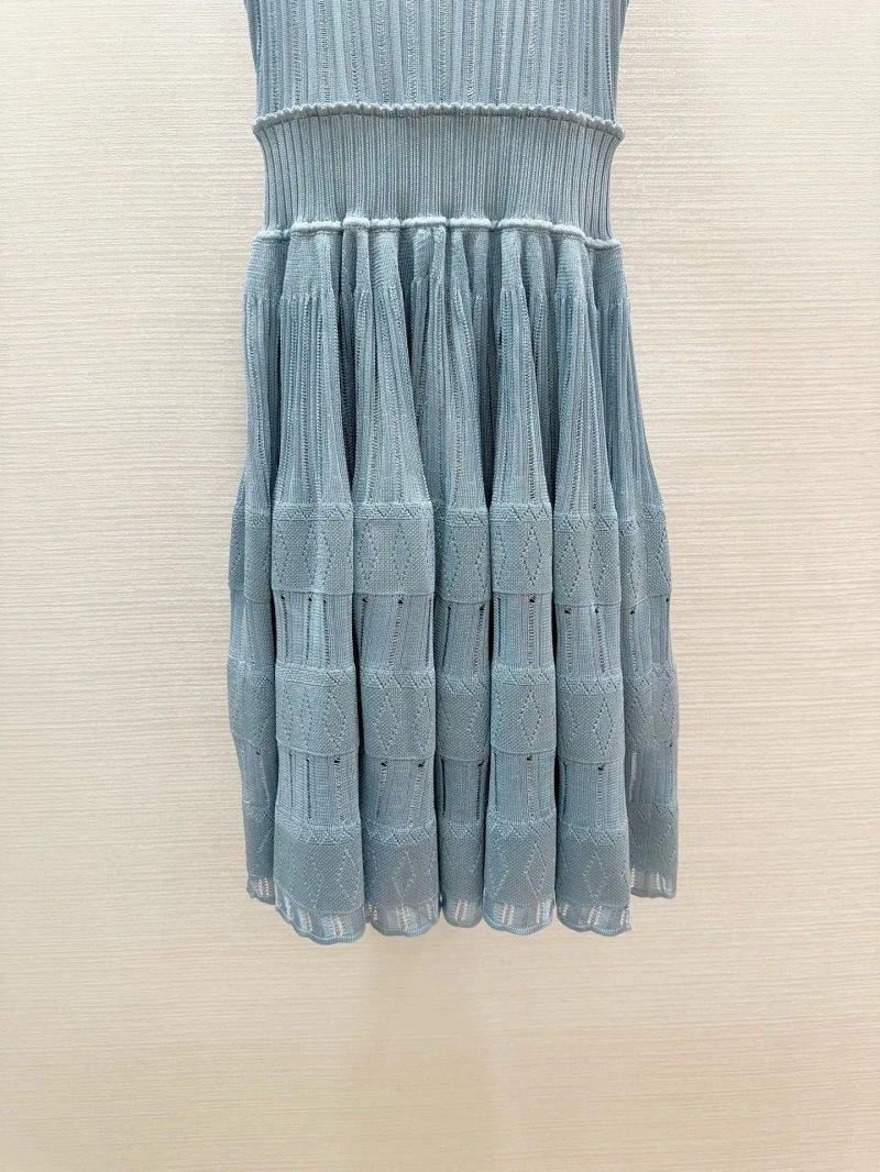 Resilient Unclassified Brand Dress 152776
