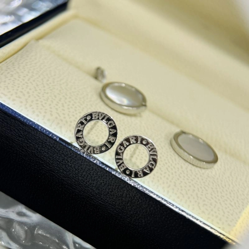 Unclassified Brand Earrings Soft 213776