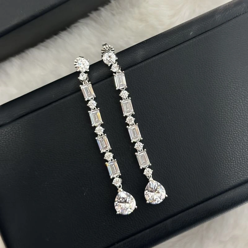 Functional Unclassified Brand Earrings 213767