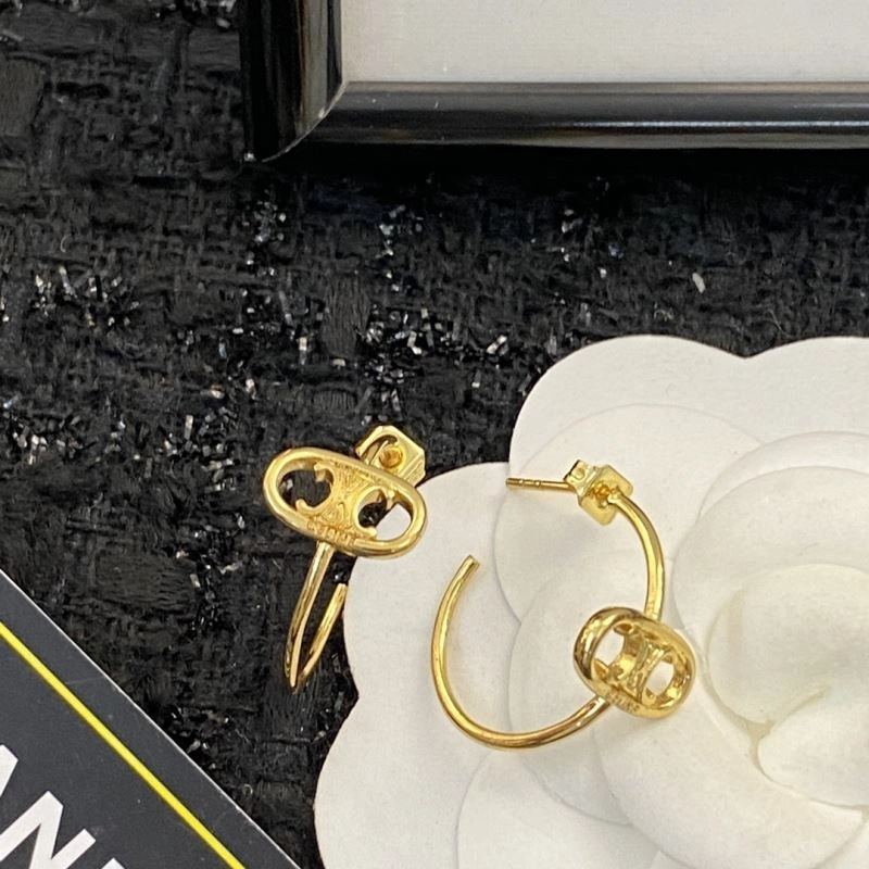 Unclassified Brand Earrings FashionForward 213324
