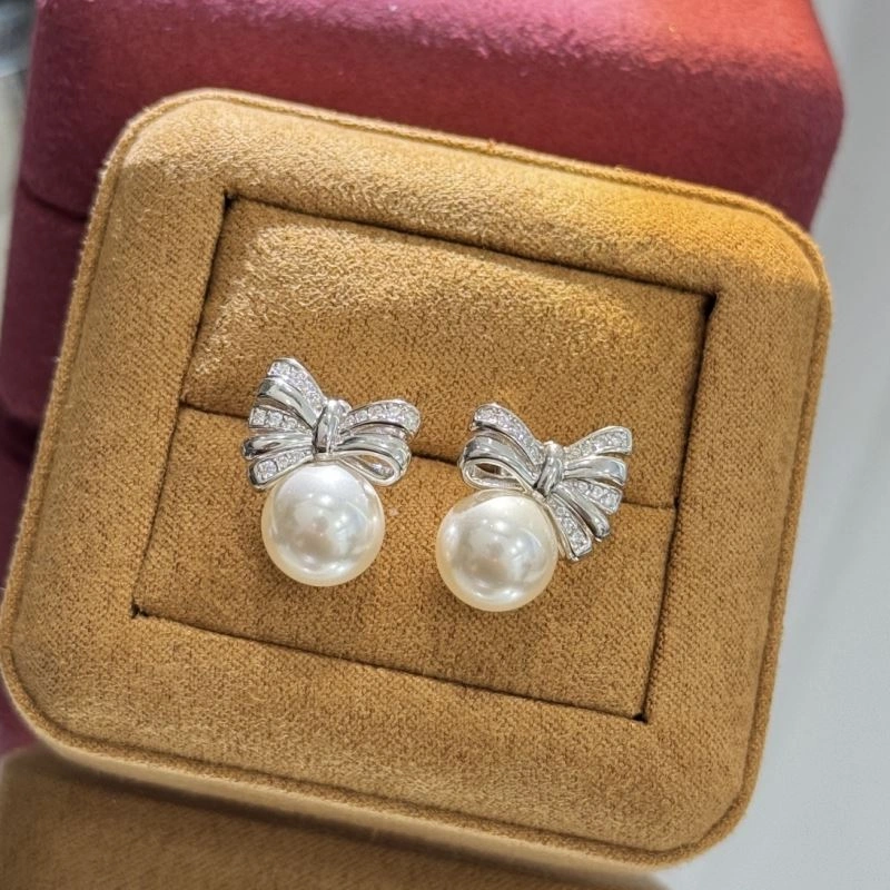 Unclassified Brand Earrings Refined 213330