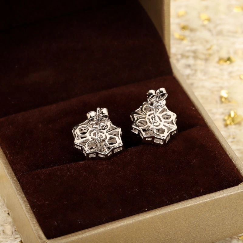 Unclassified Brand Earrings Soft 213335