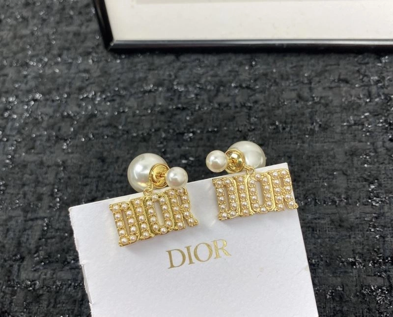 WellDesigned Unclassified Brand Earrings 213310