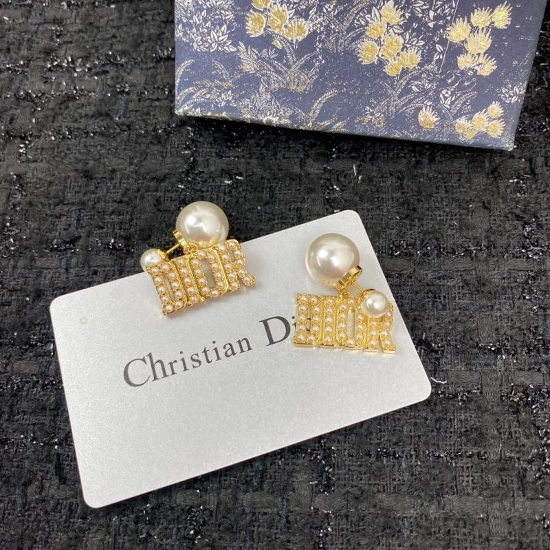 WellDesigned Unclassified Brand Earrings 213310
