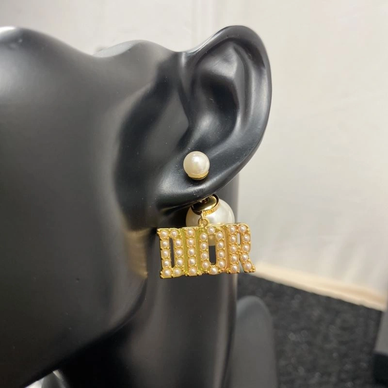 WellDesigned Unclassified Brand Earrings 213310