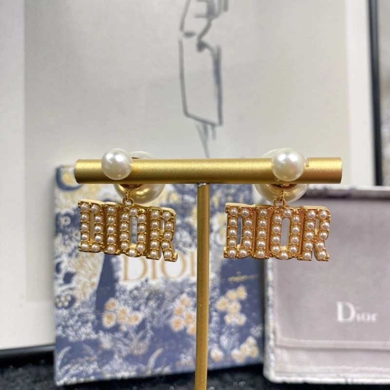 WellDesigned Unclassified Brand Earrings 213310