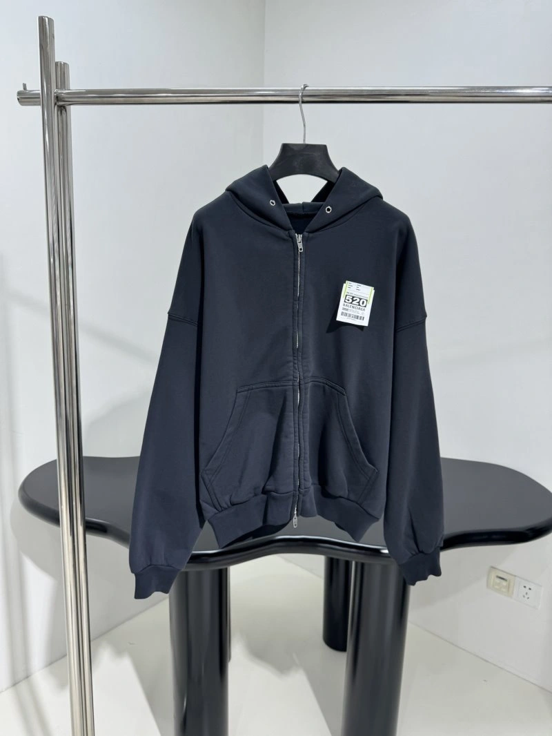 Bright Unclassified Brand Hoodies 153849