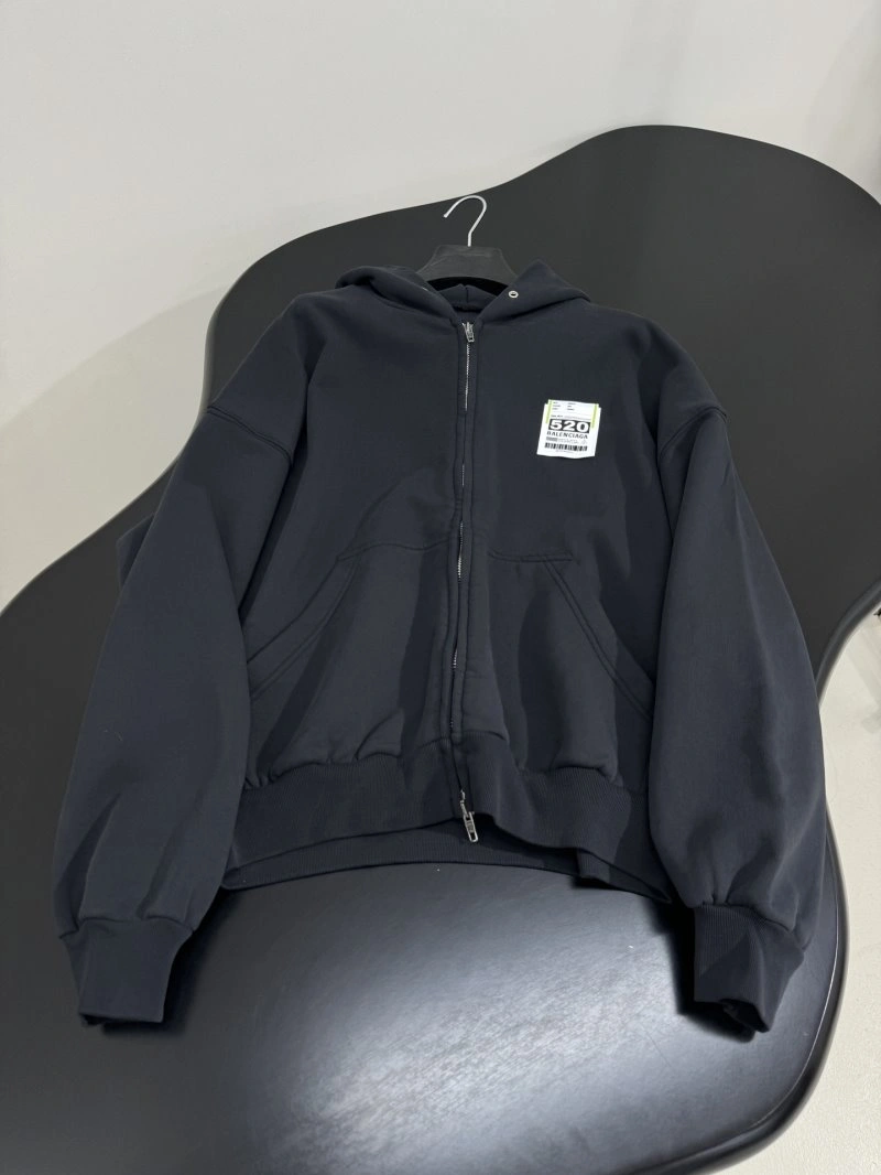 Bright Unclassified Brand Hoodies 153849