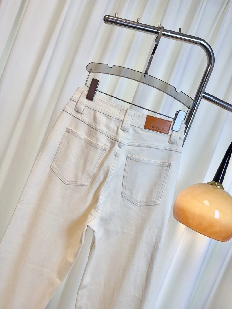Affordable Unclassified Brand Jeans 150581