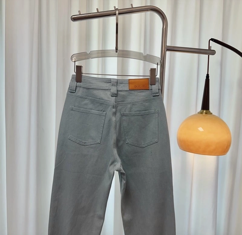 OdorResistant Unclassified Brand Jeans 150596