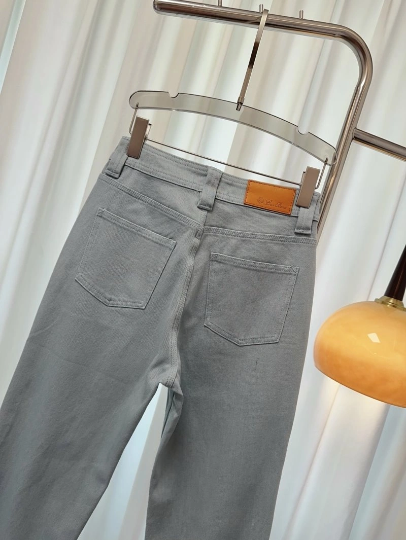 OdorResistant Unclassified Brand Jeans 150596