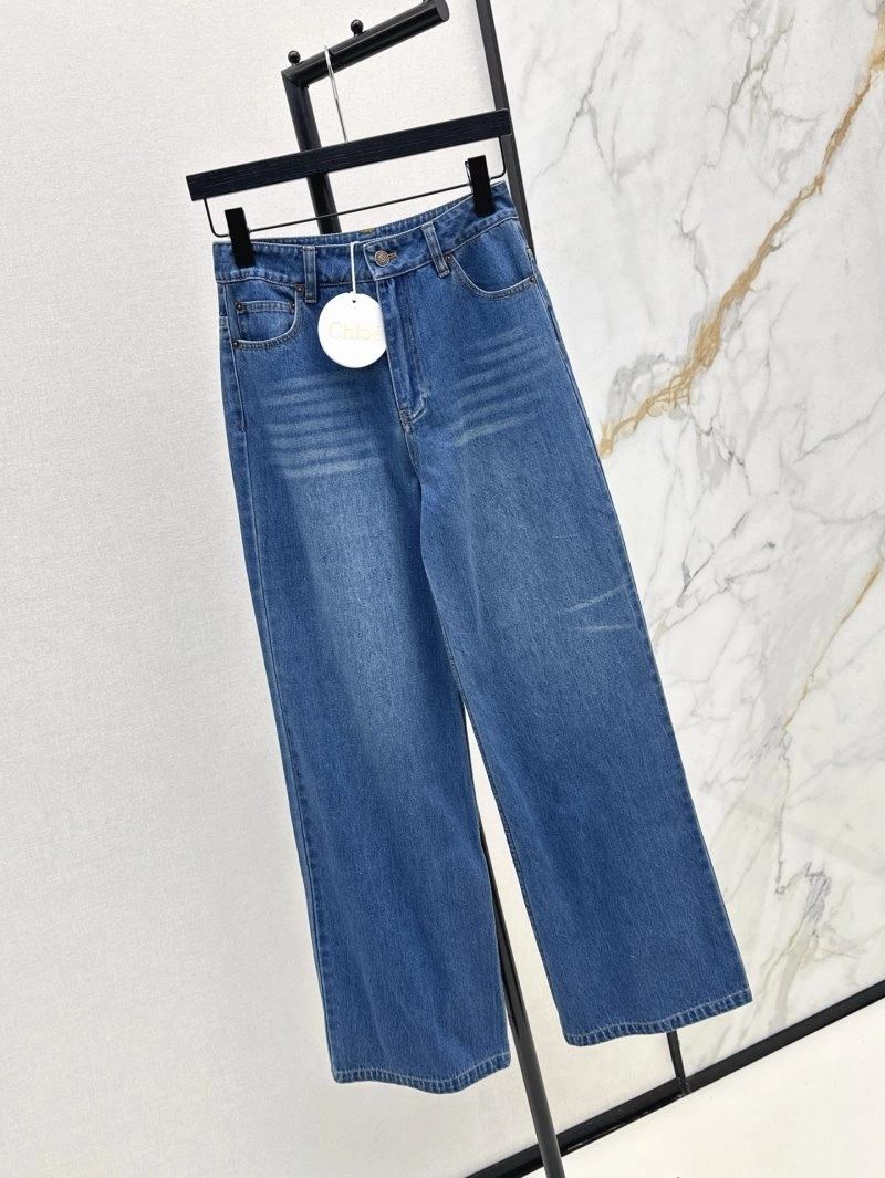 UrbanChic Unclassified Brand Jeans 147676