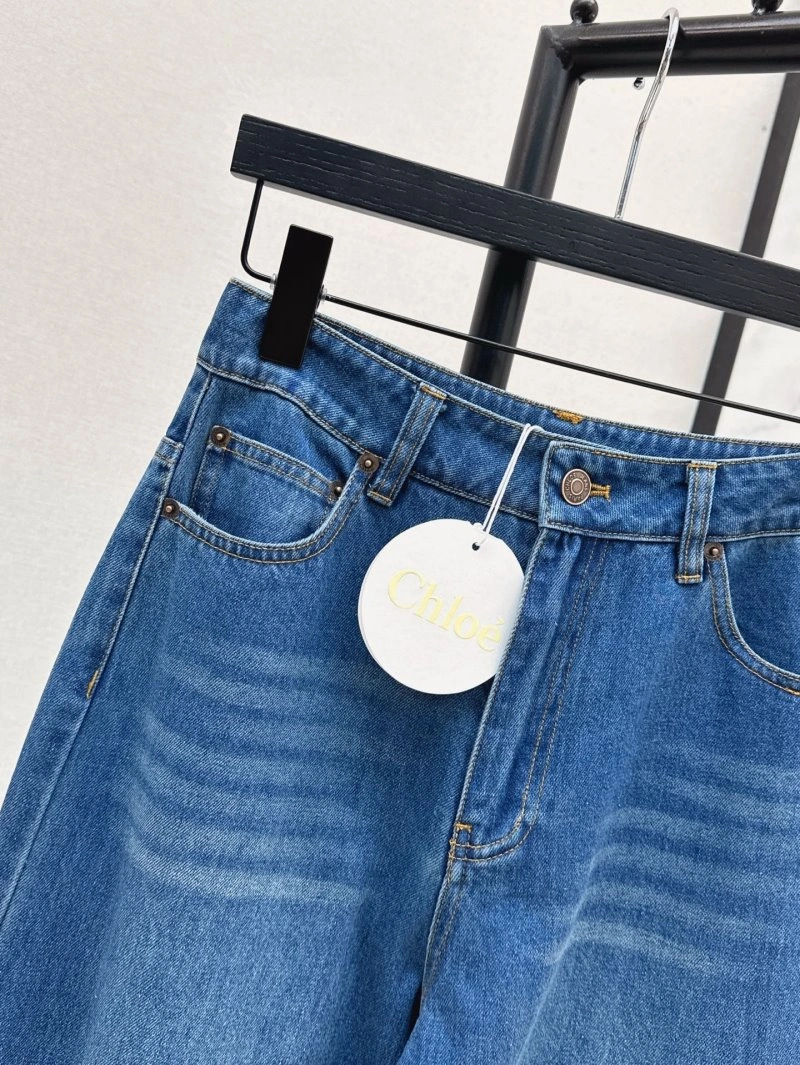 UrbanChic Unclassified Brand Jeans 147676