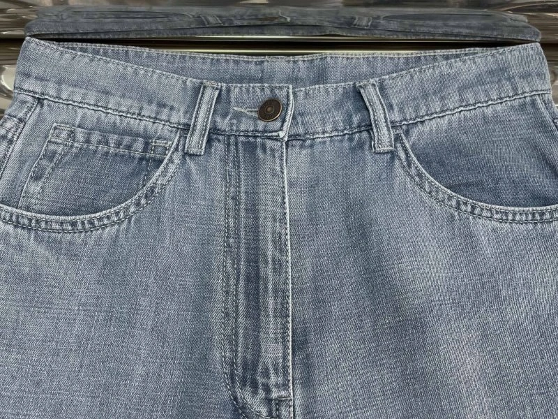 Bold Unclassified Brand Jeans 147656
