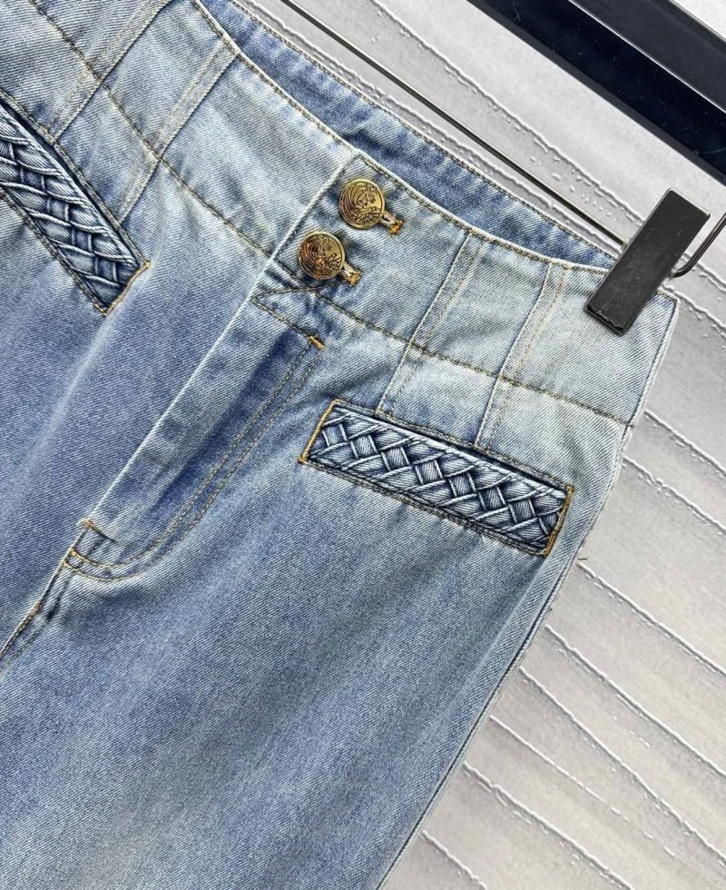 UrbanChic Unclassified Brand Jeans 147655