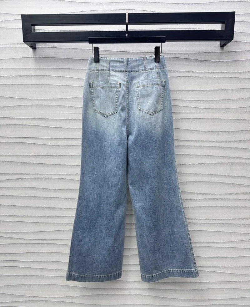 UrbanChic Unclassified Brand Jeans 147655