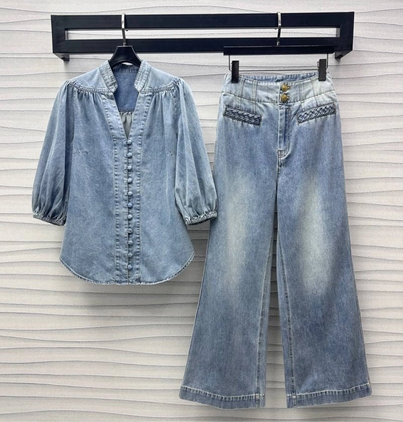 UrbanChic Unclassified Brand Jeans 147655