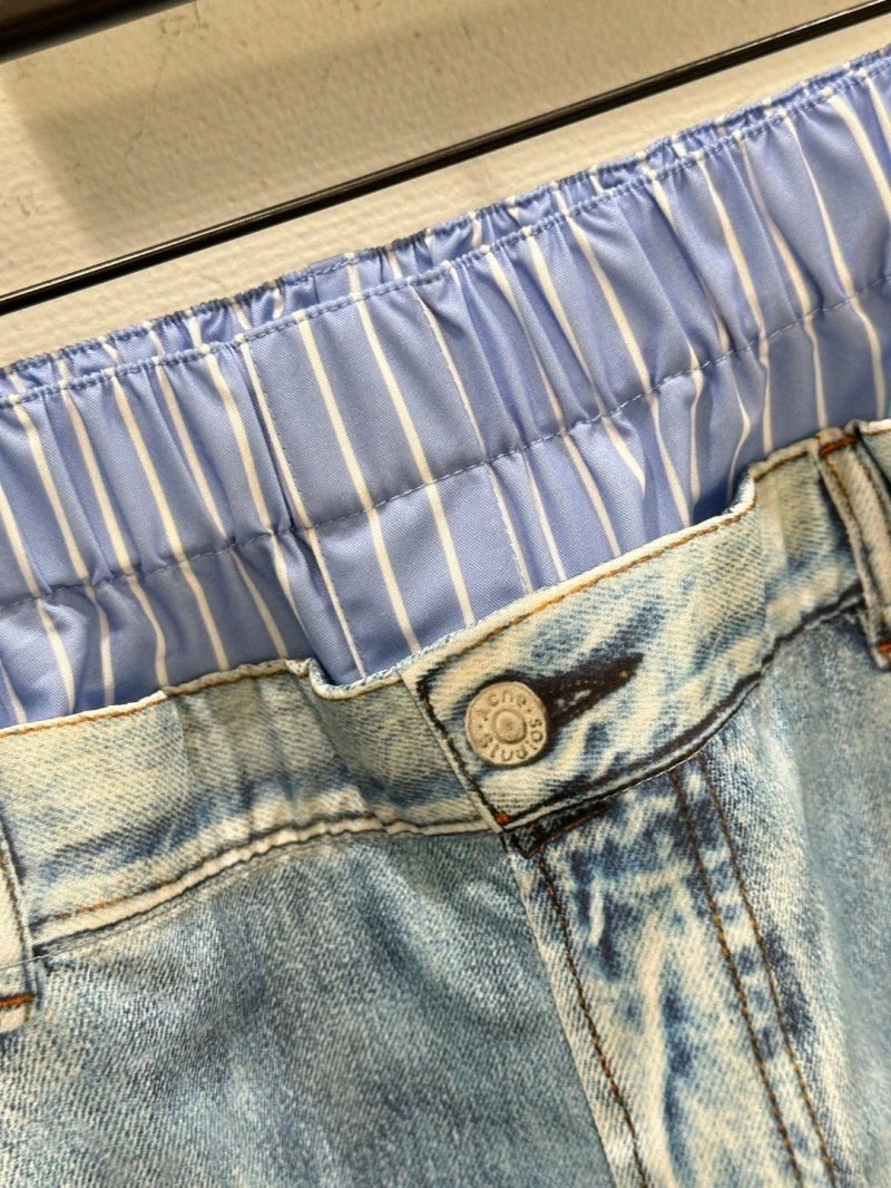 ModernLook Unclassified Brand Jeans 153828