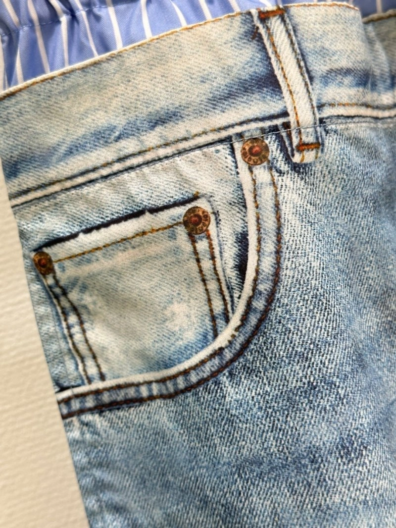 ModernLook Unclassified Brand Jeans 153828