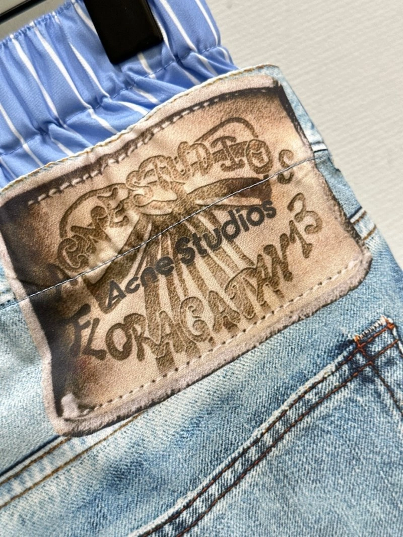 ModernLook Unclassified Brand Jeans 153828