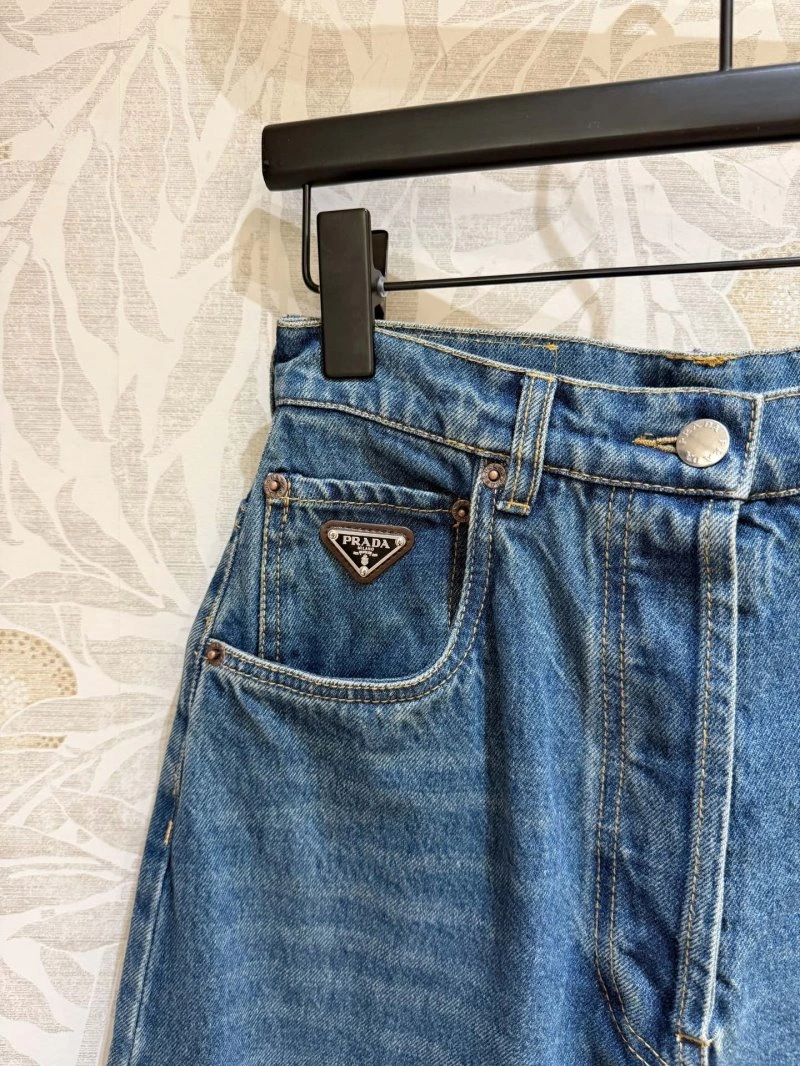 Vibrant Unclassified Brand Jeans 153830