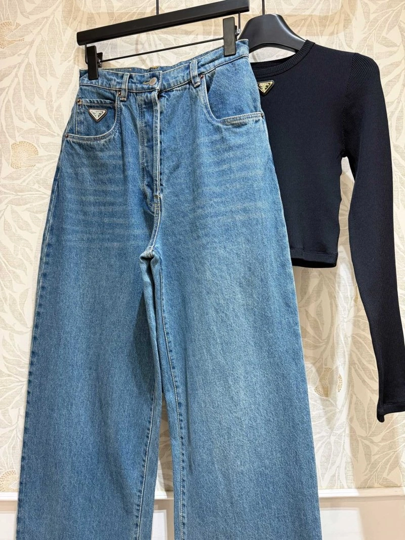 Vibrant Unclassified Brand Jeans 153830