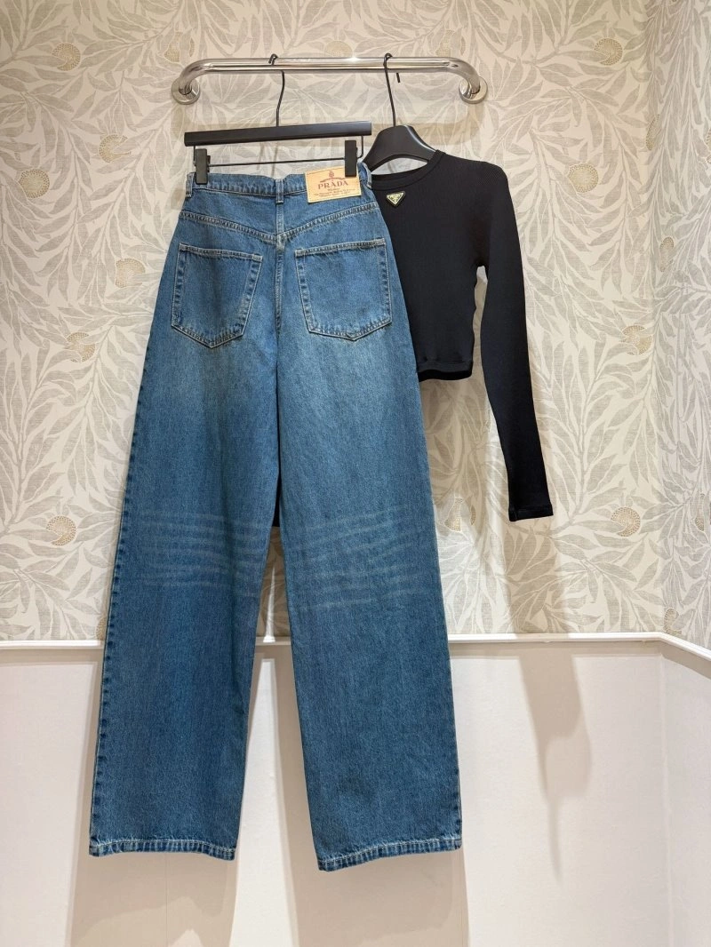 Vibrant Unclassified Brand Jeans 153830