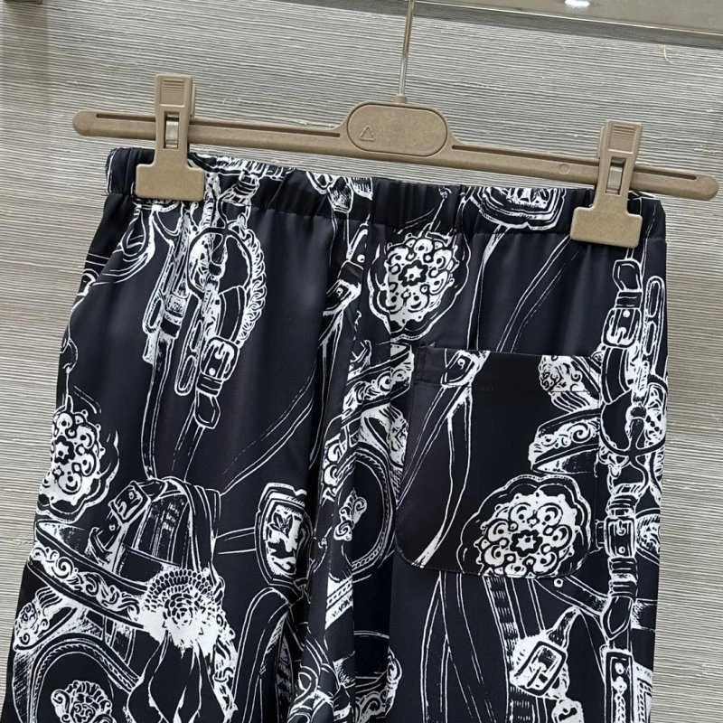 Efficient Unclassified Brand Long Pants 150547