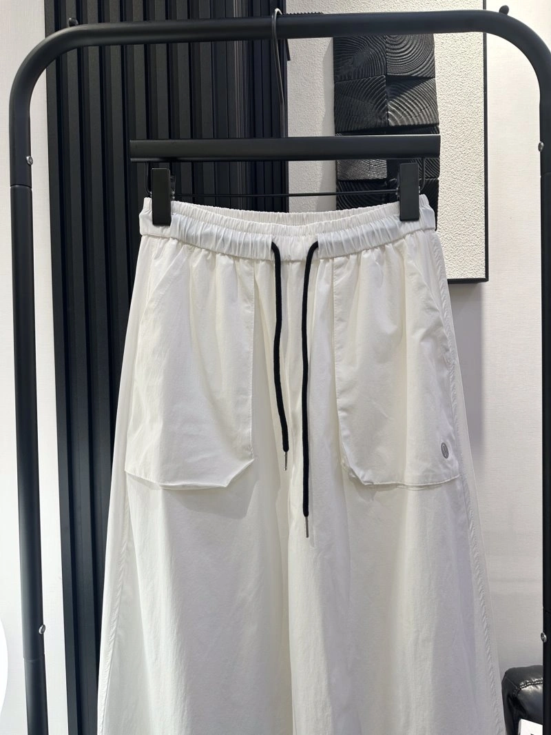 Bold Unclassified Brand Long Pants 147638