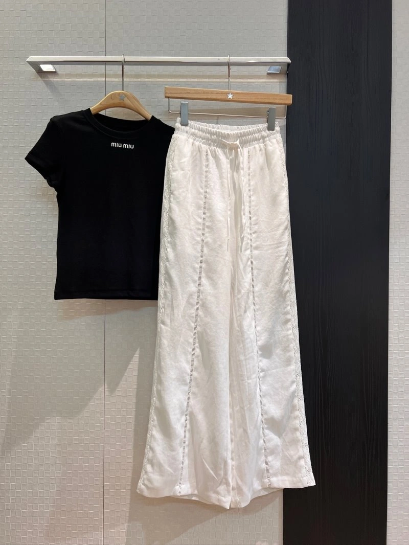 UrbanChic Unclassified Brand Long Pants 147627