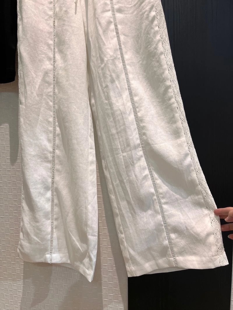 UrbanChic Unclassified Brand Long Pants 147627