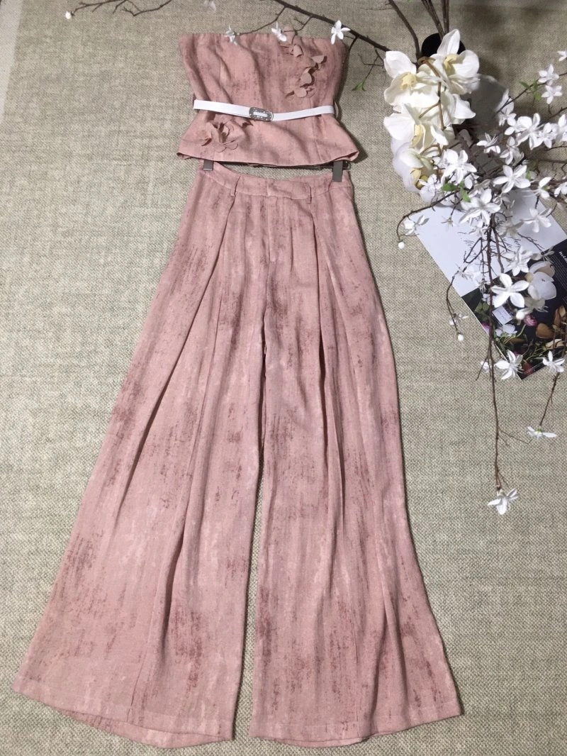 Vibrant Unclassified Brand Long Suits 153746