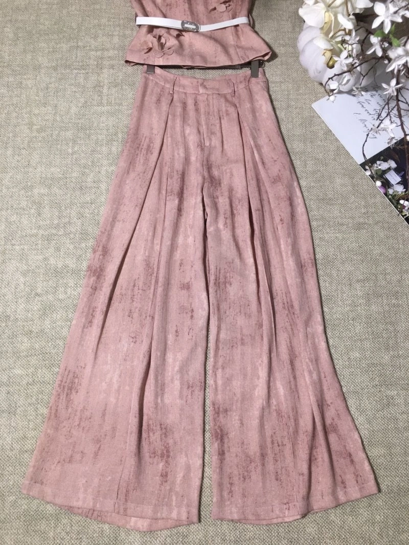 Vibrant Unclassified Brand Long Suits 153746