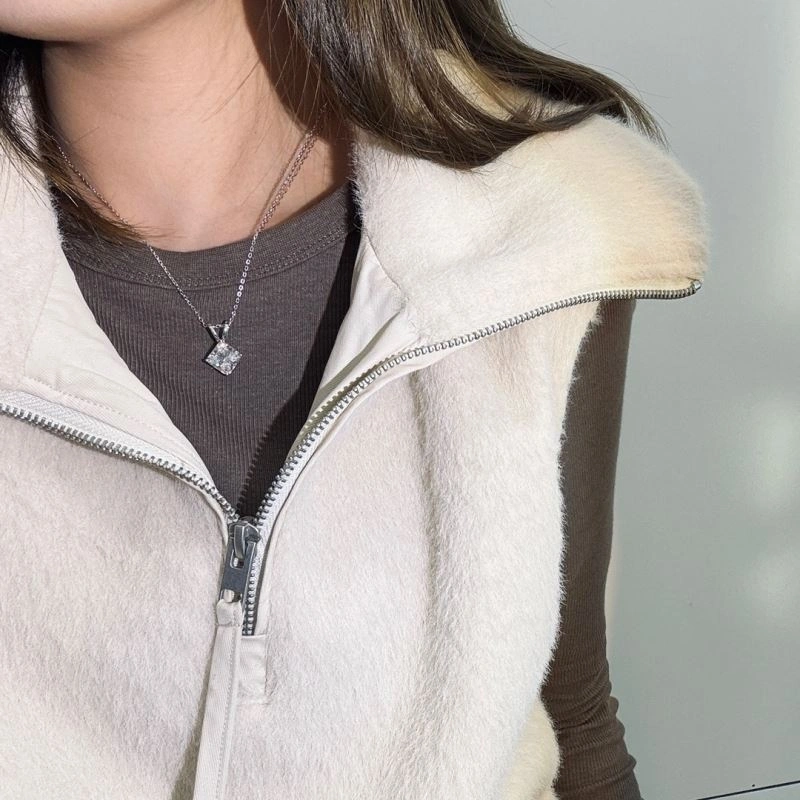 NewStyle Unclassified Brand Necklaces 213750