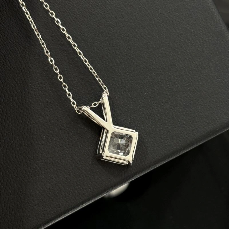 NewStyle Unclassified Brand Necklaces 213750
