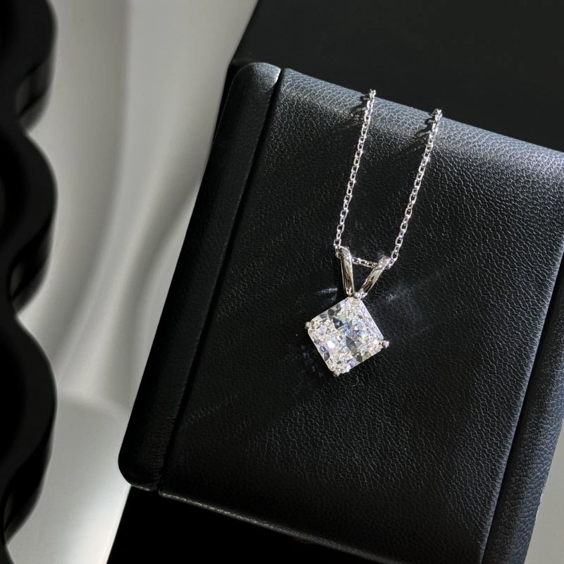 NewStyle Unclassified Brand Necklaces 213750